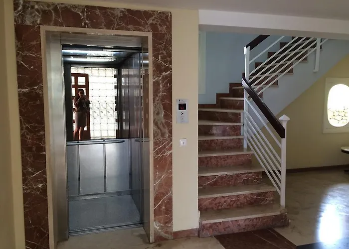 أبارتامنتوس لاس كارابيلاس *